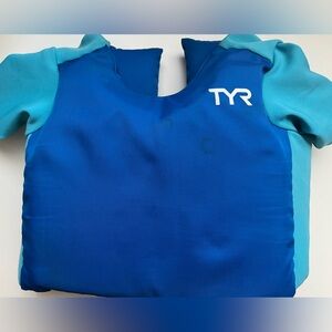 TYR flotation device 30-50 pounds